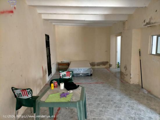 SE VENDE CASA EN ZONA DE JÉDULA - CADIZ