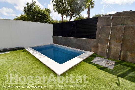 PRECIOSO, NUEVO Y MODERNO CHALET CON GARAJE, ASCENSOR, TERRAZA Y TRASTERO - CASTELLON