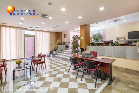 Magnífico local de 240 m2 en Camino Bajo de Huetor - GRANADA