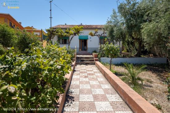  Bonita Casa con amplia parcela y buenas vistas en La Zubia. - GRANADA 