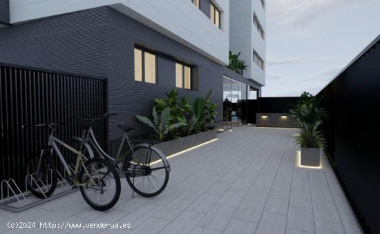 OPORTUNIDAD VIVIENDA CON AMPLIA TERRAZA, GYM Y  PISCINA CLIMATIZADA EN JUAN DE BORBON. - MURCIA