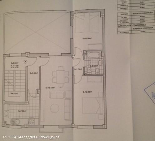 Solar junto al PTS para tres apartamentos con trasteros - GRANADA