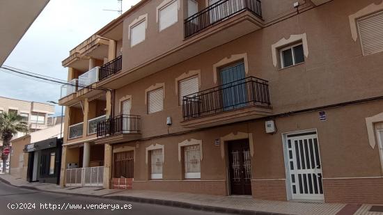  OPORTUNIDAD  SE VENDE EDIFICIO RESIDENCIAL EN LOS ALCÁZARES. - MURCIA