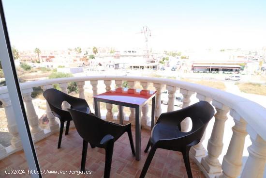 APARTAMENTO EN ORIHUELA COSTA. 2 DORMITORIOS. 1 BAÑO. TERRAZA CON VISTAS DESPEJADAS. - ALICANTE