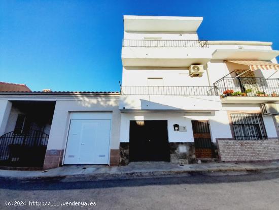 Casa con Terraza y garaje - CACERES