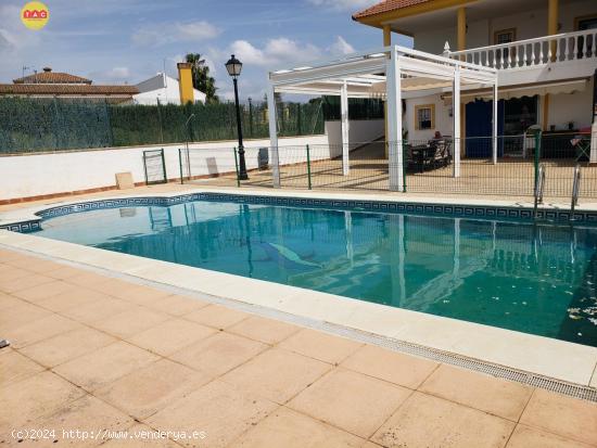 Chalet en Pinares de Lepe - HUELVA