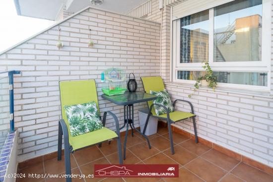 Piso en el casco urbano con terraza, garaje y trastero - VALENCIA