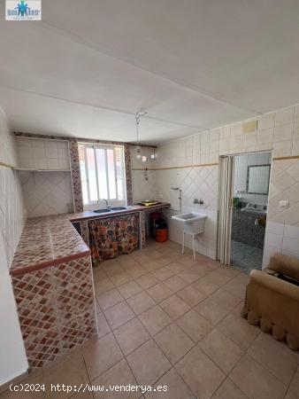 SE VENDE PISO ZONA HOSPITAL - ( IDEAL PARA INVERSION ) - ALBACETE