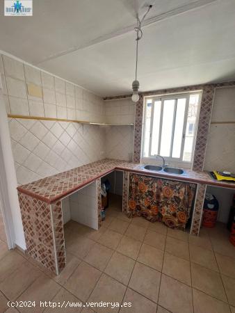 SE VENDE PISO ZONA HOSPITAL - ( IDEAL PARA INVERSION ) - ALBACETE