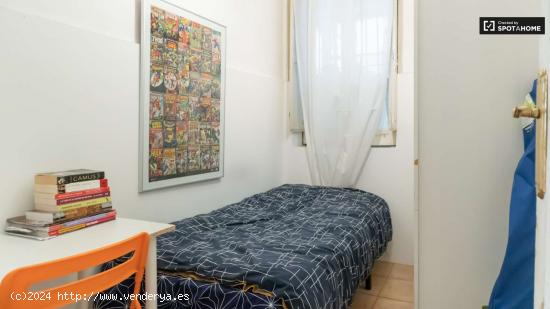 Habitaciones para alquilar en apartamento de 5 dormitorios en Madrid - MADRID