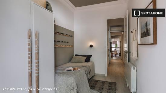 Apartamento de 3 dormitorios en alquiler en Barcelona - BARCELONA