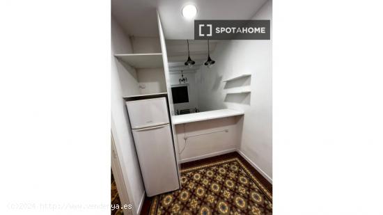 Apartamento entero de 2 dormitorios en Barcelona. - BARCELONA