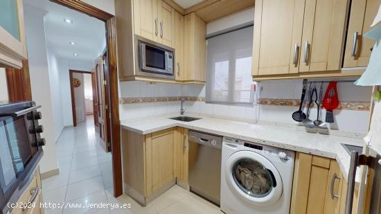  MAGNIFICA VIVIENDA SITUADA EN EL BARRIO NARANJO PARA ENTRAR A VIVIR. A MUY BUEN PRECIO - CORDOBA 