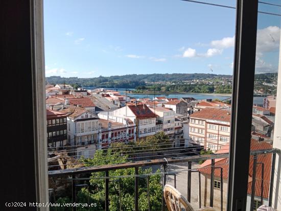 PISO CON VISTAS A LA RÍA EN PONTEDEUME - A CORUÑA