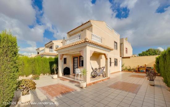  Bonita Villa a la venta en San Luis - ALICANTE 