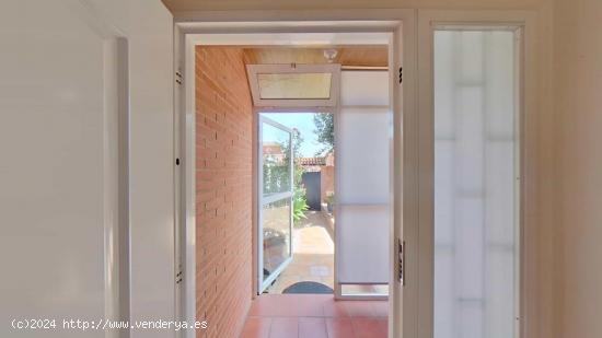 ¡DISPONIBLE!! Se Vende este precioso chalet pareado con piscina en Torrejón del Rey. - GUADALAJARA