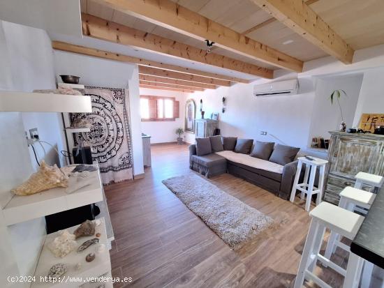 HERMOSA CASA PAREADA LISTA PARA ENTRAR A VIVIR EN STA.EUGENIA CON PATIO Y TERRAZA - BALEARES