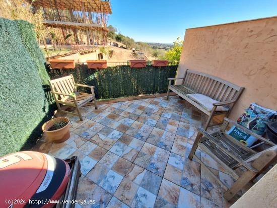 HERMOSA CASA PAREADA LISTA PARA ENTRAR A VIVIR EN STA.EUGENIA CON PATIO Y TERRAZA - BALEARES