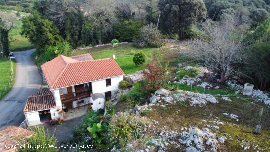 VENTA DE CASA A 3 KM DE LA PLAYA DE GUADAMIA - ASTURIAS