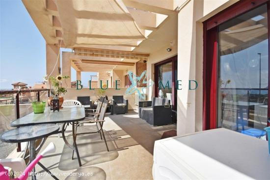 APARTAMENTO CON VISTAS AL MAR Y JARDÍN EN ISLA PLANA - MURCIA