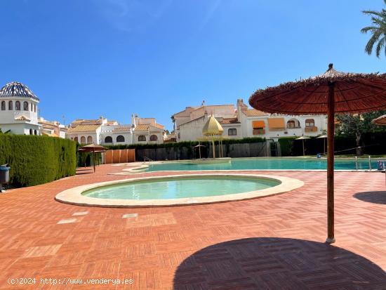 Espectacular Duplex ubicado en COSTA HISPANIA uno de los sitios más exclusivos de Gran Alacant - AL