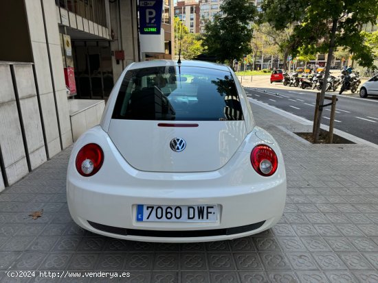 Volkswagen New Beetle 2.0 Auto 115CV - Barcelona