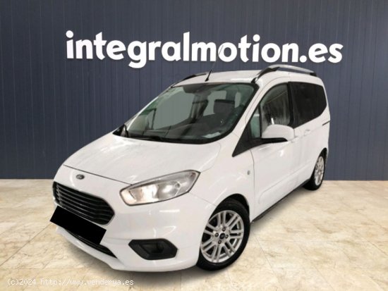  Ford Tourneo Courier 1.5 TDCi 74kW (100CV) Titanium -  