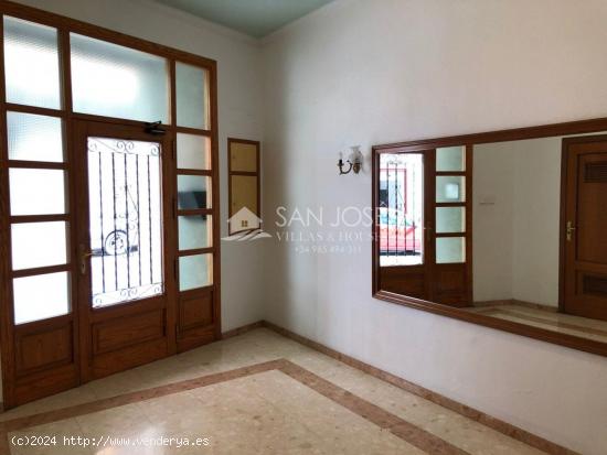 SE VENDE PISO EN CREVILLENTE, RONDA SUR CON 2 GARAJES. - ALICANTE