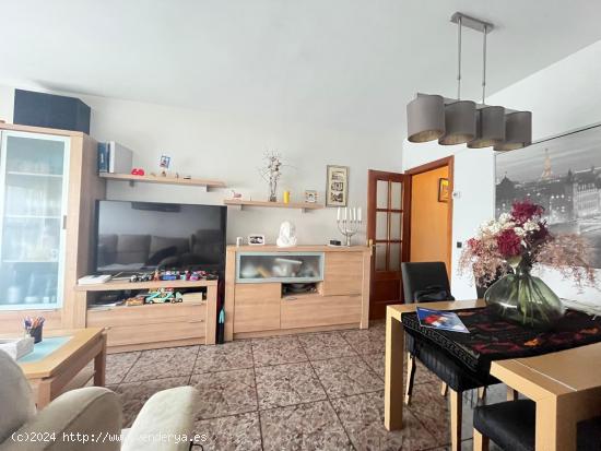 Oportunidad, piso para entrar a vivir en Passeig Verdaguer, 3 hab, vistas espectaculares, 148.500 Eu