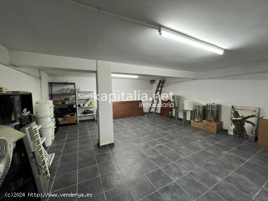 Local comercial a la venta en Ontinyent, zona Llombo - VALENCIA