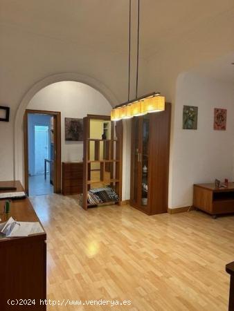  Planta baja en venta - BARCELONA 