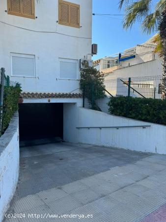 GARAGE CERRADO DE 17 M² EN EL RESIDENCIAL CALA REDONDA - ALICANTE