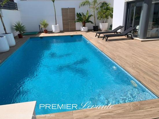 CHALET INDEPENDIENTE EN FINESTRAT - ALICANTE