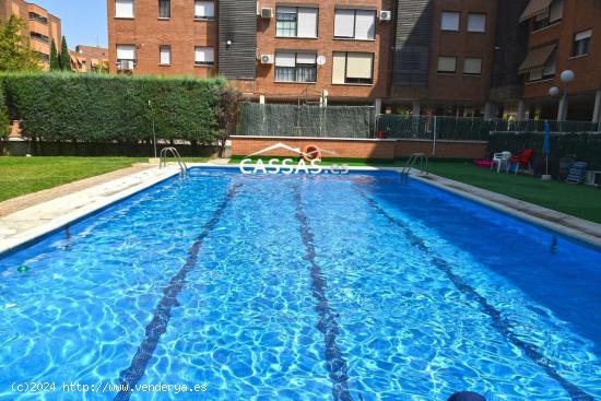 ZARZUELA - Piso de 3 habitaciones, 2 baños con garaje, trastero y piscina - MADRID