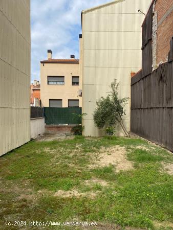 Terreno en venta de 136 m2 en la calle principal de Sant Vicenç de Castellet - BARCELONA