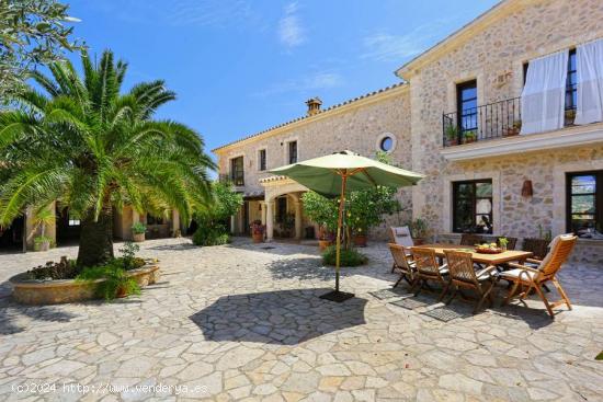 FINCA RÚSTICA CON MUCHO CARÁCTER EN PUERTO DE ANDRATX CON VISTAS AL MAR - BALEARES