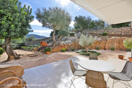 PRECIOSA Y LUMINOSA PLANTA BAJA EN COMUNIDAD CON VISTAS A LA MONTAÑA EN CALVIA PUEBLO - BALEARES