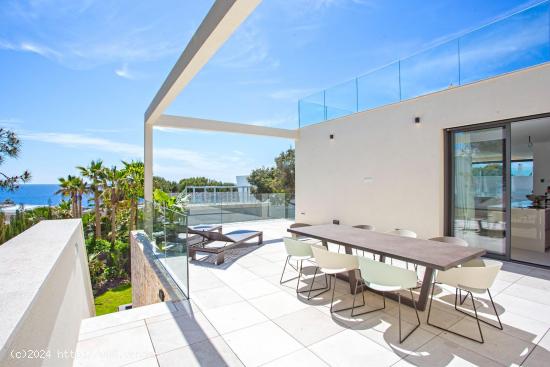 VILLA DE LUJO CONTEMPORÁNEA DE NUEVA CONSTRUCCIÓN EN NOVA SANTA PONSA - BALEARES