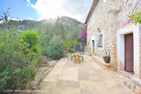  PRECIOSA FINCA TRADICIONAL MALLORQUINA CON VISTAS A LA MONTAÑA ZONA DE ES CAPDELLA - BALEARES 