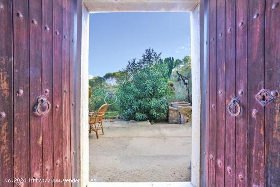 PRECIOSA FINCA TRADICIONAL MALLORQUINA CON VISTAS A LA MONTAÑA ZONA DE ES CAPDELLA - BALEARES