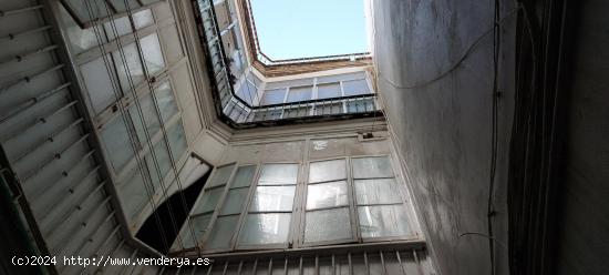 EDIFICIO EN SAN JOSE EN EL CENTRO HISTÓRICO DE CÁDIZ - CADIZ