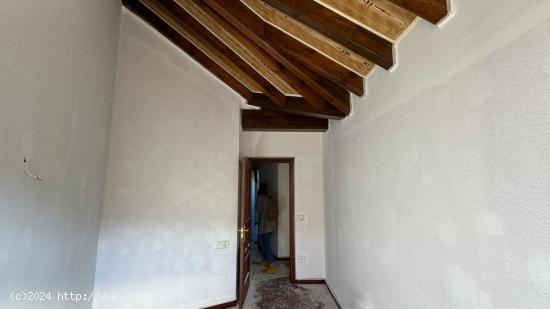 CHALET ADOSADO EN TORRES-URB. FUENTE CORINO - CANTABRIA