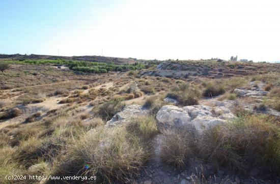 Oportunidad única de terreno en Mutxame - ALICANTE