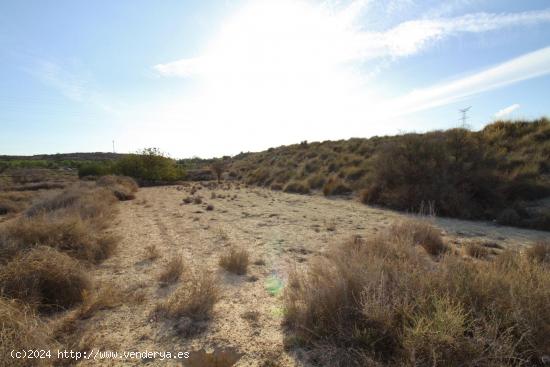 Oportunidad única de terreno en Mutxame - ALICANTE