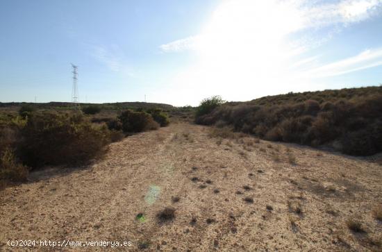 Oportunidad única de terreno en Mutxame - ALICANTE