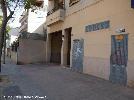 Plaza de parking en el Rafal Vell - BALEARES