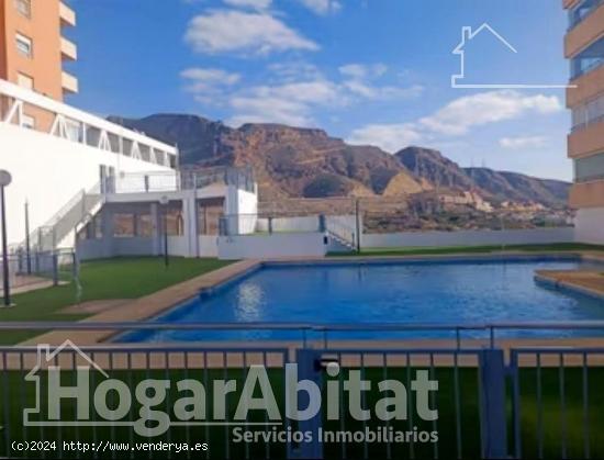 ¡CERCA DEL MAR! SEMINUEVO EN RESIDENCIAL CON ASCENSOR, PISCINA, JARDÍN Y TERRAZA - ALMERIA