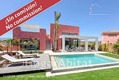 ESPECTACULAR VILLA CON PISCINA Y DOS TERRAZAS - ALMERIA