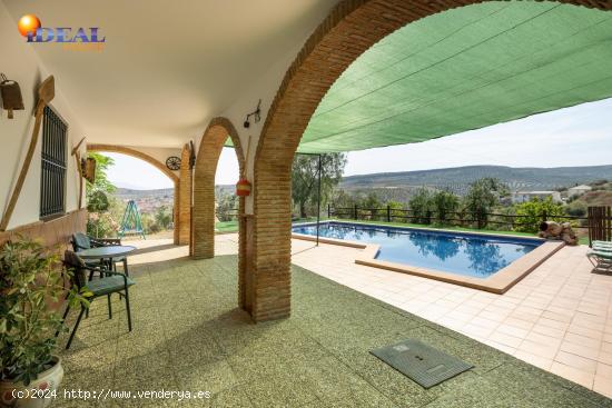 Estupendo chalet con apartamento y piscina en Salar - GRANADA