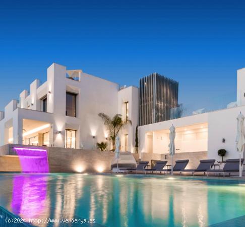 Villa de lujo de 11 dormitorios y 6 baños en Nueva Andalucía, Marbella - MALAGA